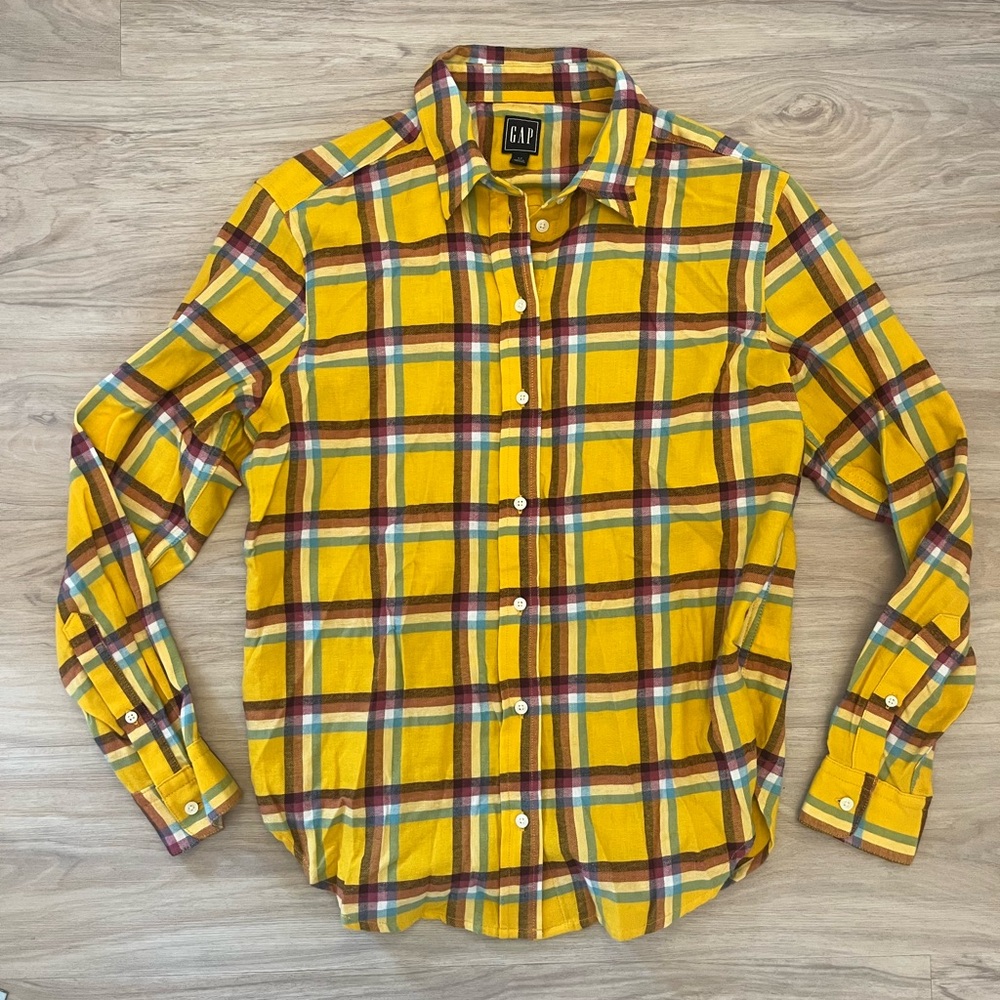 GAP button down yellow plaid shirt
